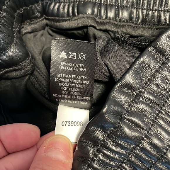 Edgy Joie Vegan Leather Pants Black SM PU Straight Paper Bag Contemporary Chic - Picture 13 of 16